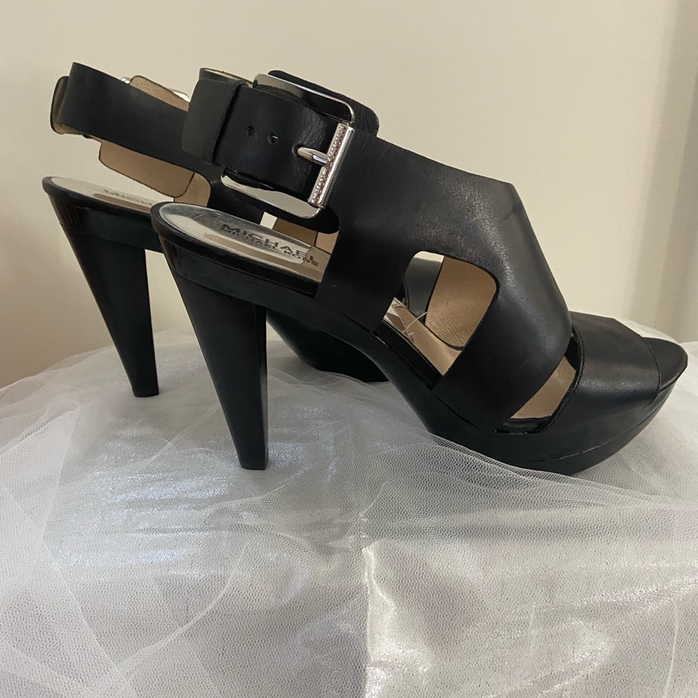 Super HOT Michael Kors Heels